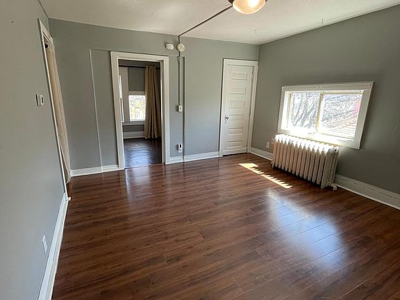 4th image of 3108 Elliot Ave