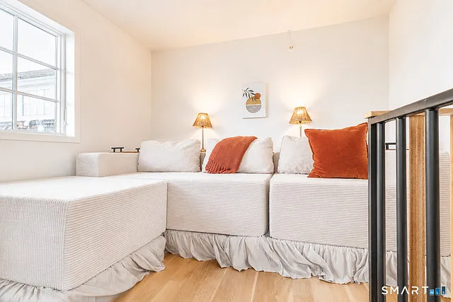 1 bed, 833 sqft, $3,300 — Photo 4