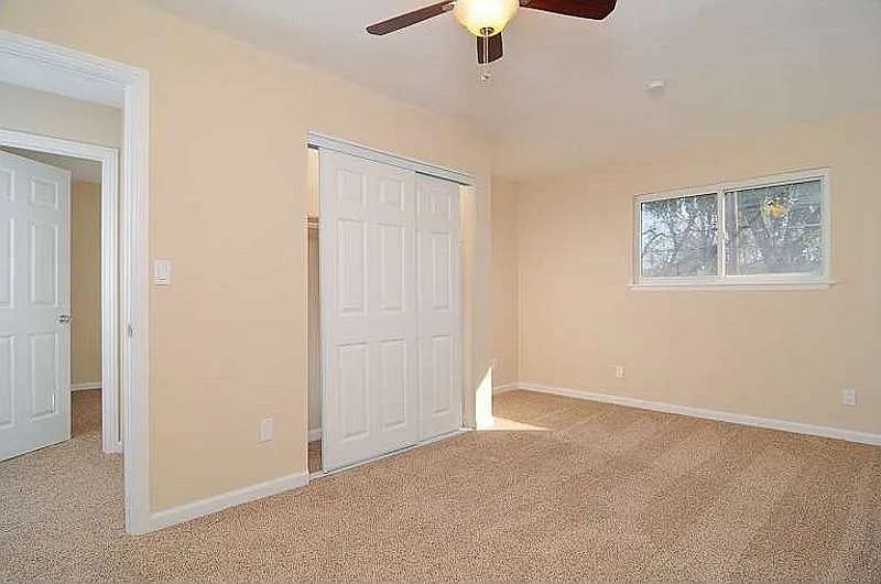 7512 Blackthorne Way photo 1