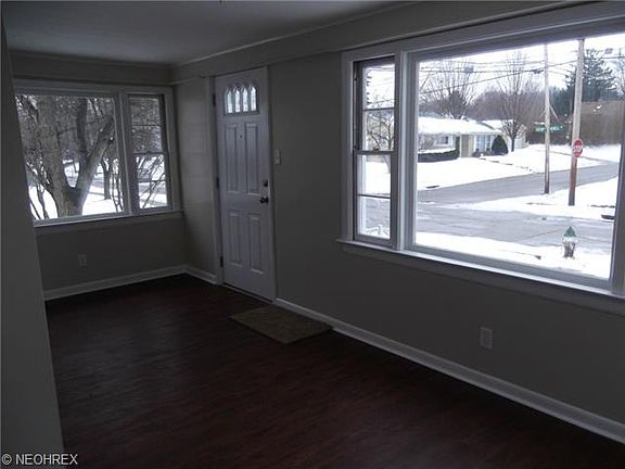 4th image of 461 Newell Ave