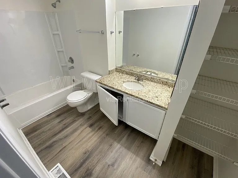 11405 Dunshire Dr — Photo 17