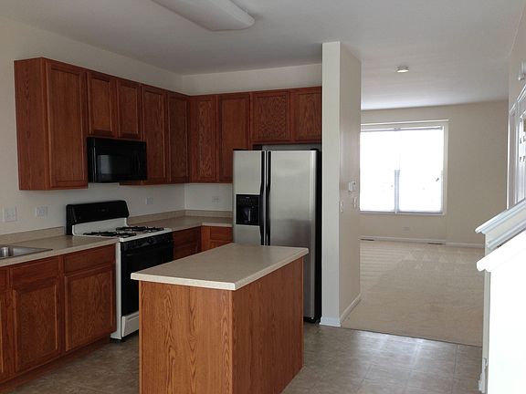 4th image of 756 Lambert Ln #97-5