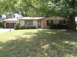 121 Turnbridge Dr, Swansea, IL
