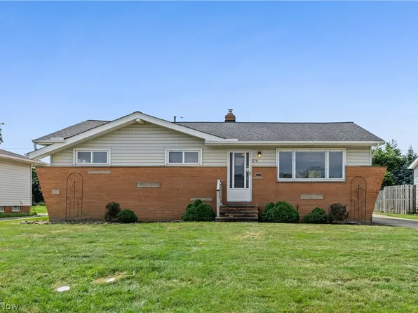 578 E Dartmoor Ave, Seven Hills, OH 44131