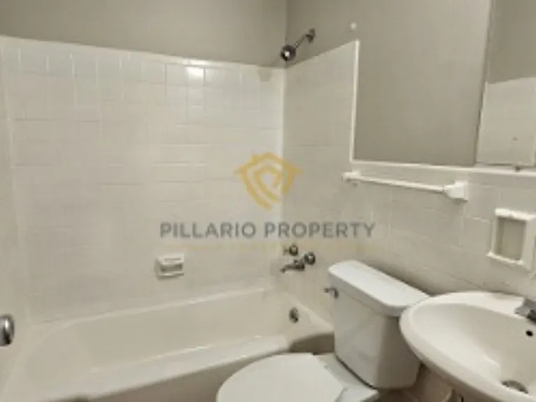1424 Campbell Ave — Photo 4