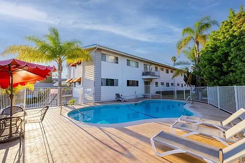 Villa Knolls Apartments Photo 1