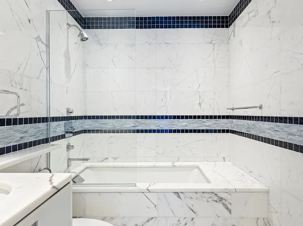 250 East 40th Street image 20 of 24