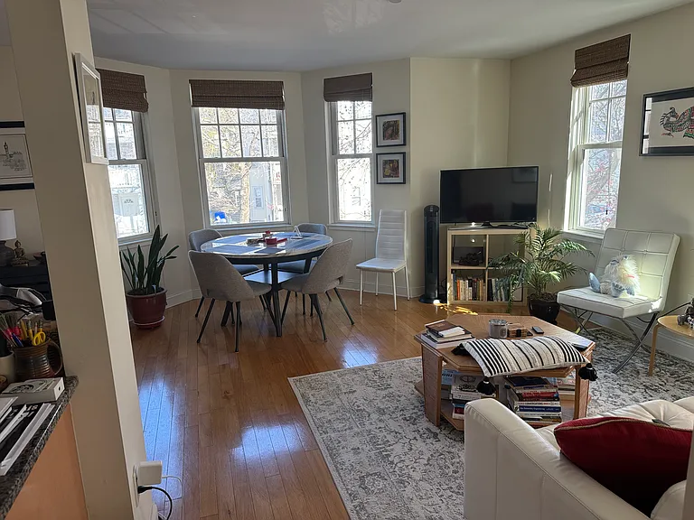 4048 Washington St #1 — Photo 6