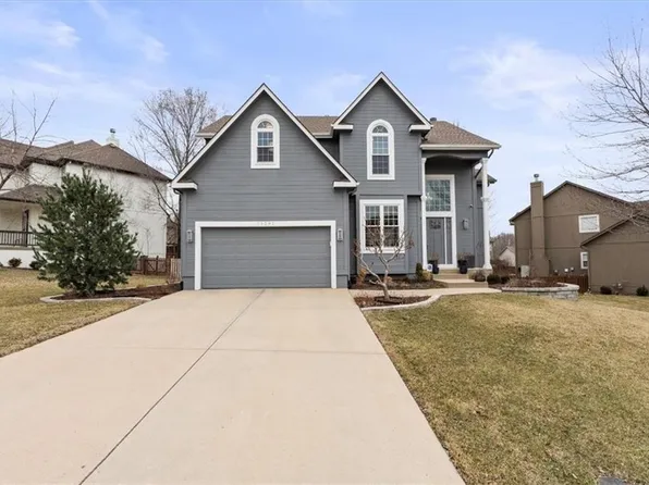 15291 S Alcan St, Olathe, KS 66062