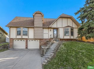 16235 Arbor St, Omaha, NE 68130