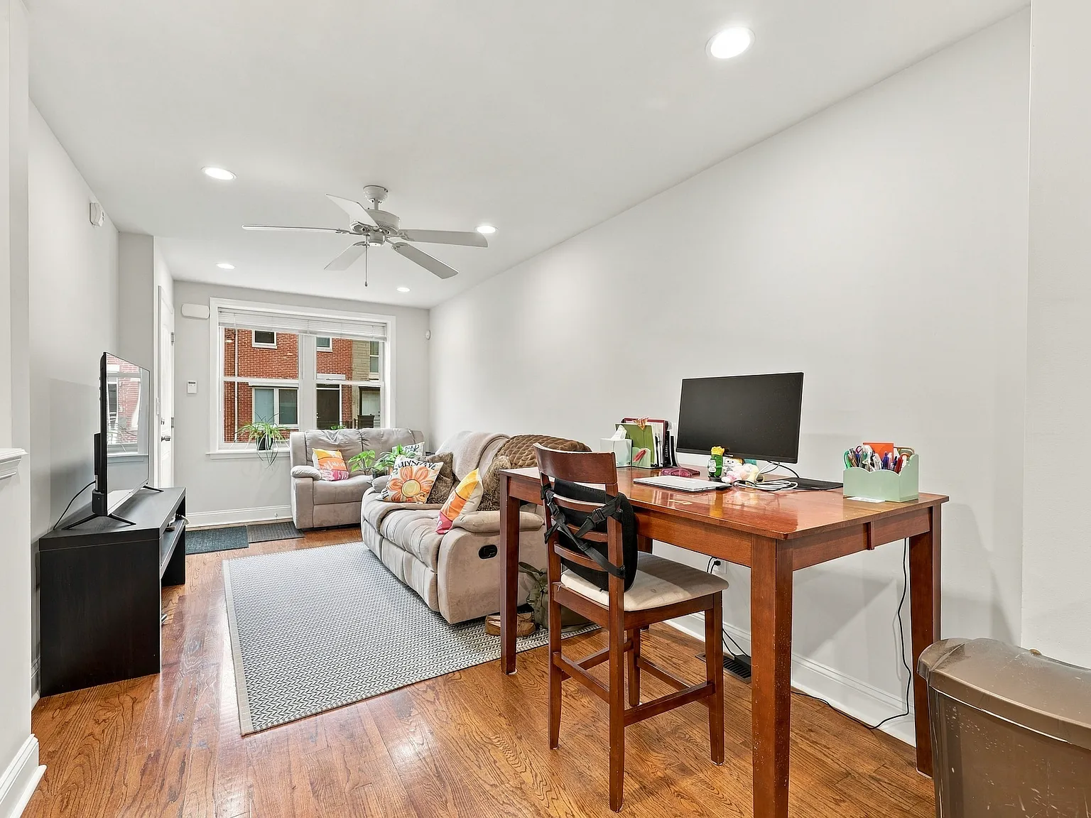 3 bed, 1067 sqft, $1,850 — Photo 4
