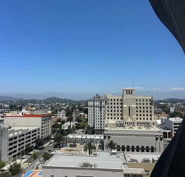 2404 Wilshire Blvd #11D — Photo 1