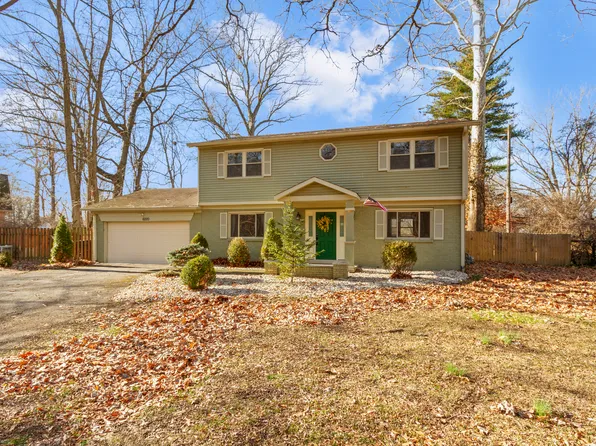 6220 Forest View Dr, Indianapolis, IN 46260