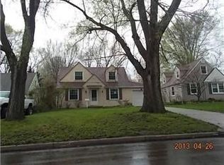 7830 Summit St, Kansas City, MO 64114