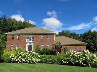 112 Donald Lewis Dr, Seekonk, MA 02771