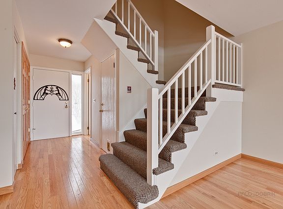 2nd image of 1271 Briarwood Ln