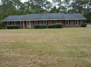 203 Weatherly Dr SE, Baxley, GA 31513