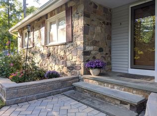 5 Jacob Dr, Princeton Junction, NJ 08550