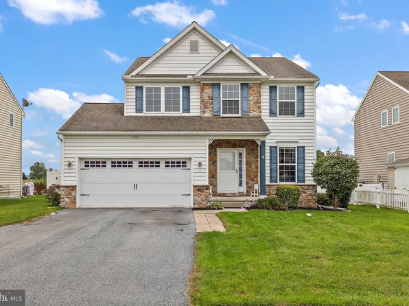 1084 Walnut St, Honey Brook, PA 19344