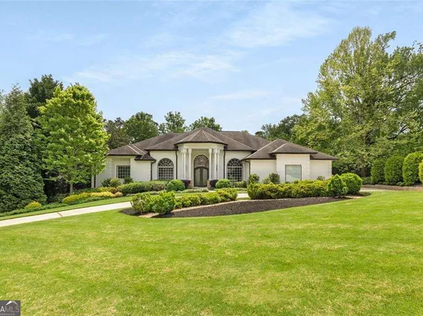 100 Dunwoody Creek Ct, Sandy Springs, GA 30350