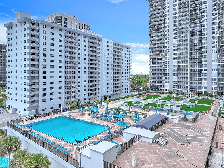 4280 Galt Ocean Dr #14F — Photo 25