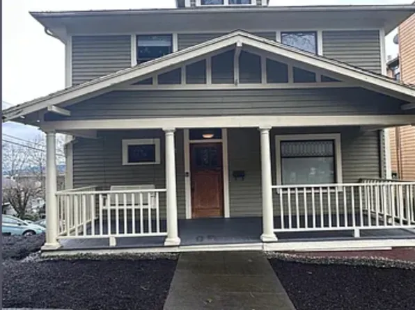 5004 SW View Point Ter, Portland, OR 97239
