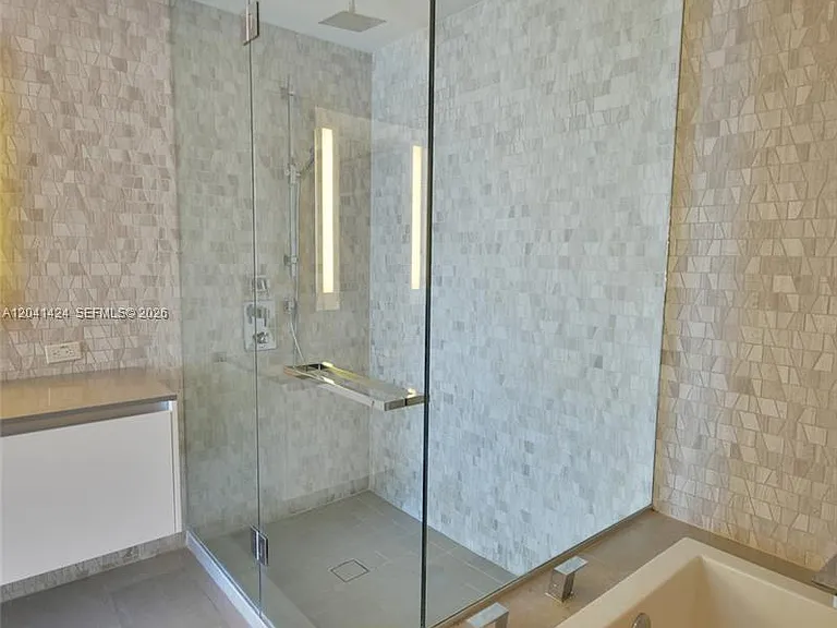 88 SW 7th St — Photo 7