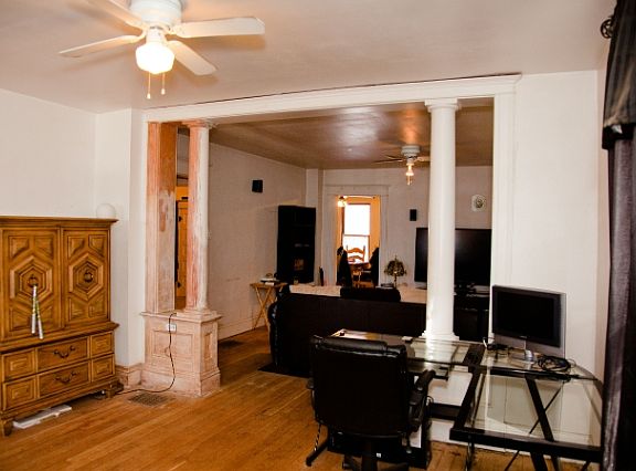 2nd image of 915 E 4th St