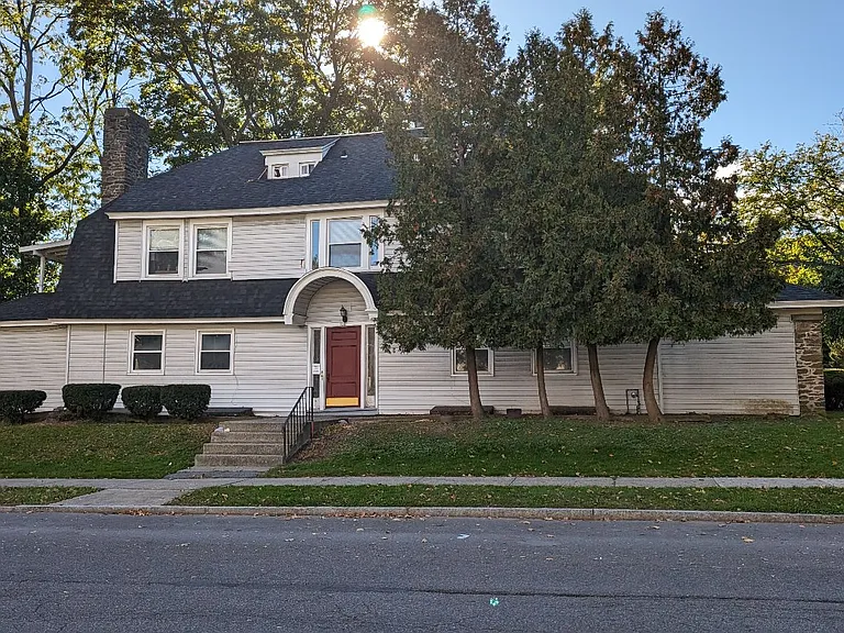 100 Ryckman Ave #2R — Photo 29