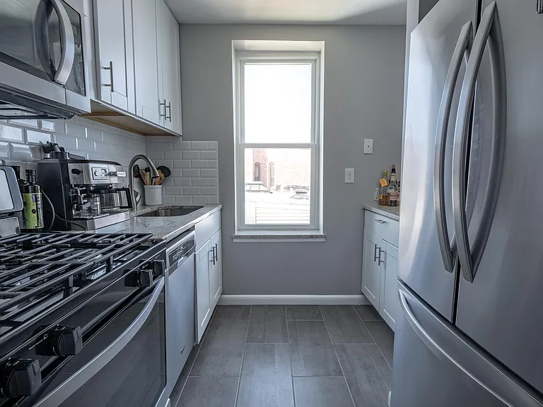 310 Palisade Ave #9 — Photo 7