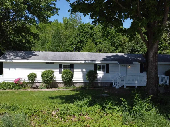 13 Olde Road, Danville, NH 03819