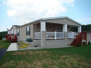 35 Eagle Dr, Hanover, PA 17331