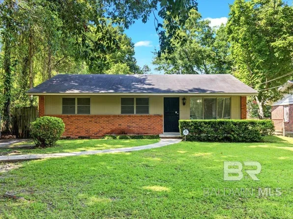 2306 Fairway Dr, Mobile, AL 36606
