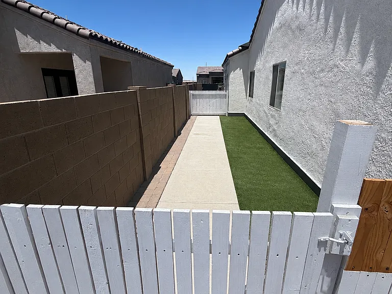 7828 E 34th Pl — Photo 15