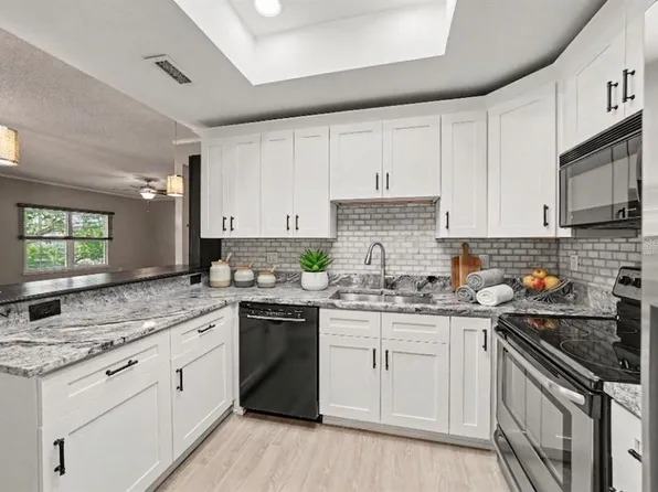 8350 SAVANNAH TRACE CIRCLE #106, TAMPA, FL 33615