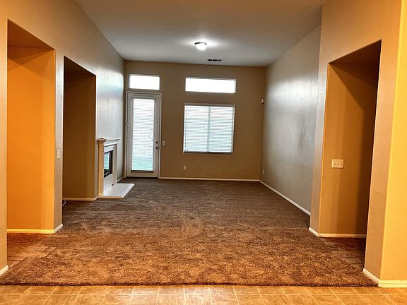 3rd image of 2271 Bidwell Ln