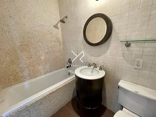 Rented by Yaffa Realty LLC | media 12