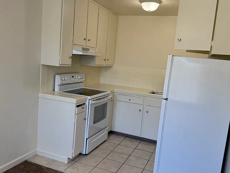 90 Ward Ct #1 — Photo 1