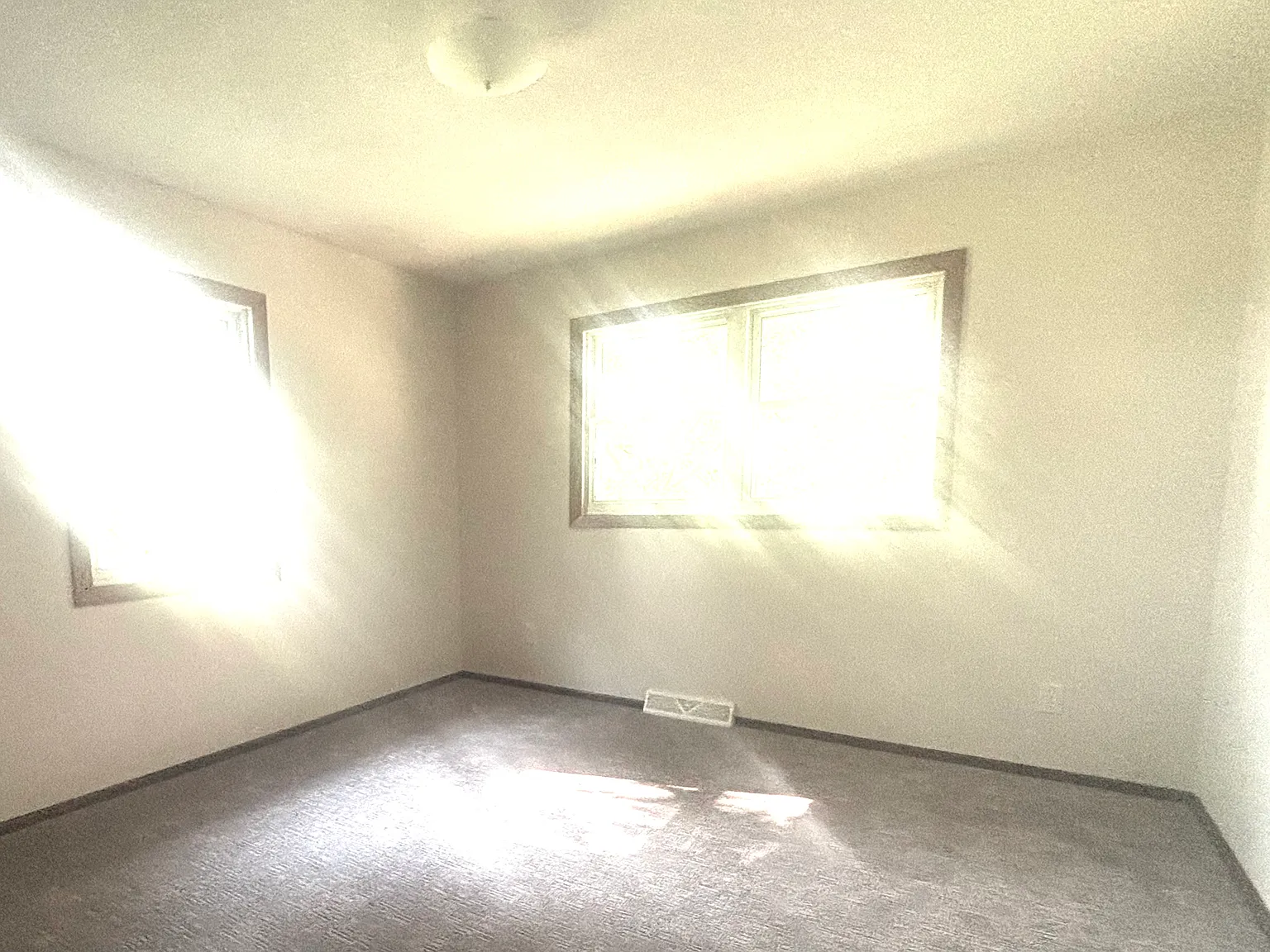 3 bed, 1750 sqft, $2,350 — Photo 2