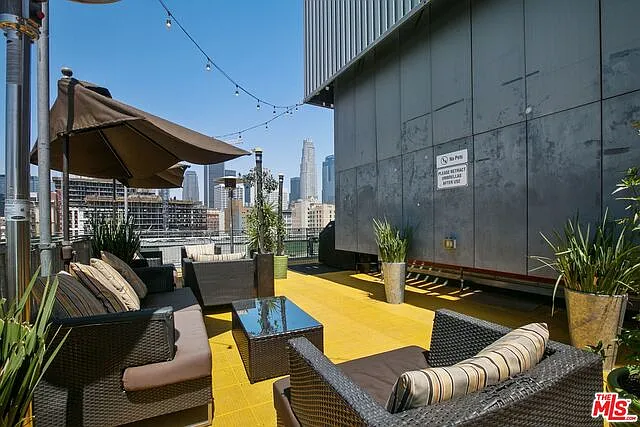 738 S Los Angeles St #305 — Photo 22