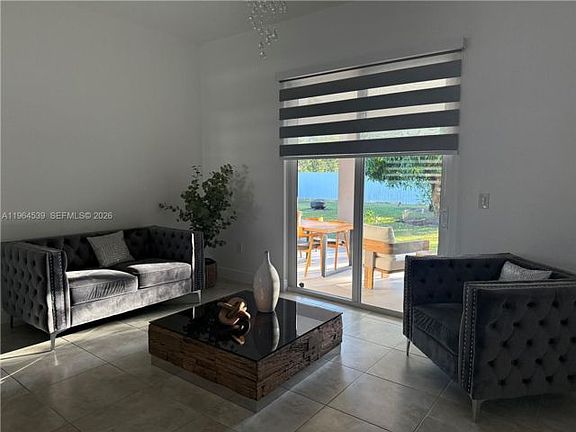 4th image of 27669 SW 154th Ave