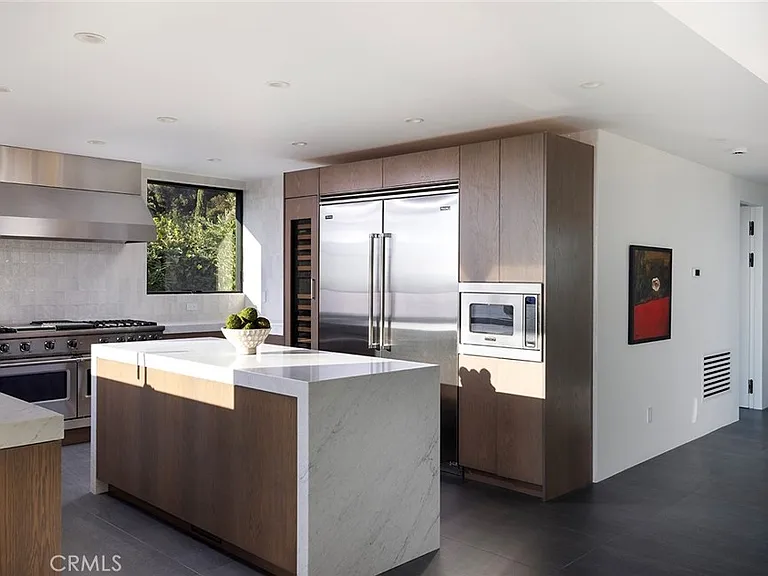 9015 Alto Cedro Dr — Photo 23
