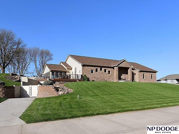 2nd image of 14605 Fir Cir