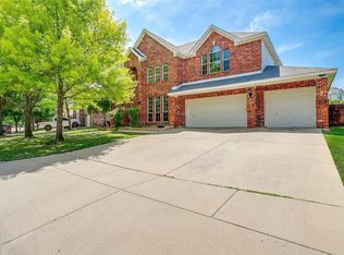 4725 Maple Hill Dr, Fort Worth, TX 76123