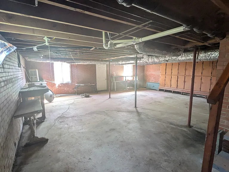 583 Hillcrest Ave — Photo 56