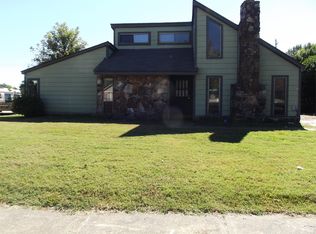 6343 Kingscrest Ln, Memphis, TN 38115