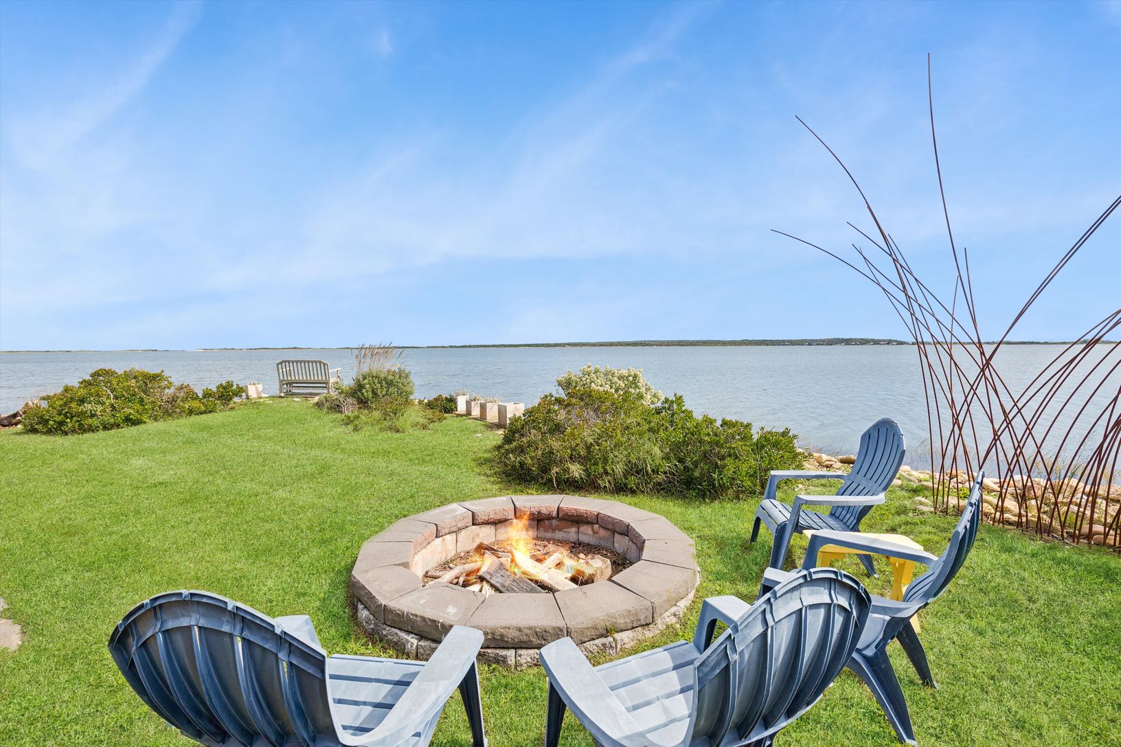 Fire pit sitting