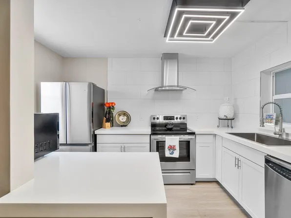 2805 SW 22nd Ave APT 104, Delray Beach, FL 33445