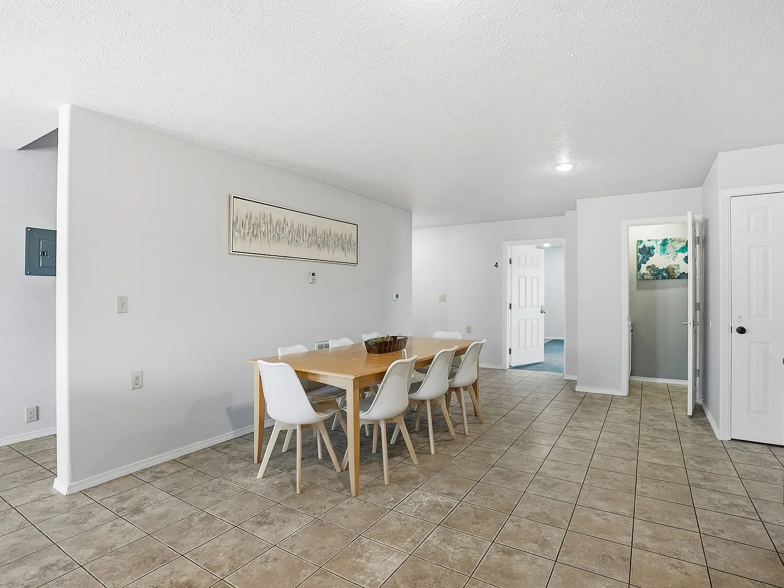 11 bed, $900 — Photo 3