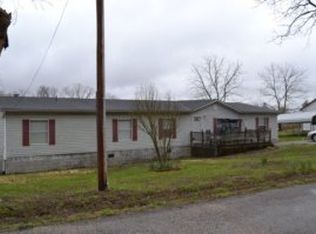 1074 W Rock Quarry Rd, Clarkrange, TN 38553